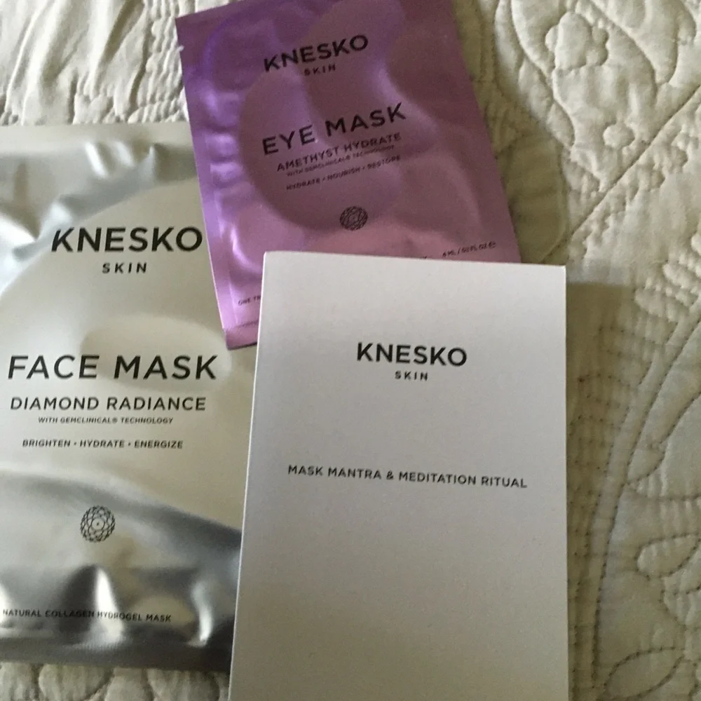 Knesko Skin Diamond Radiance Face Amethyst Eye Mask Set